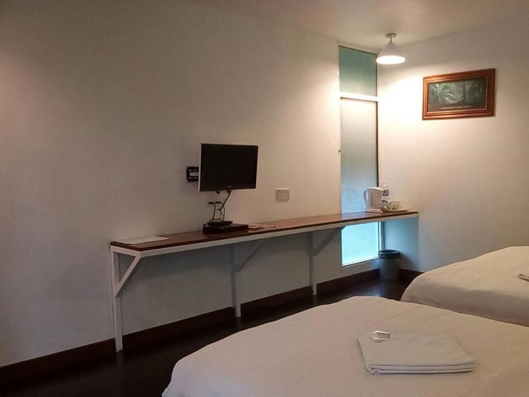 J Residence Kampong Kundassan Habitación foto