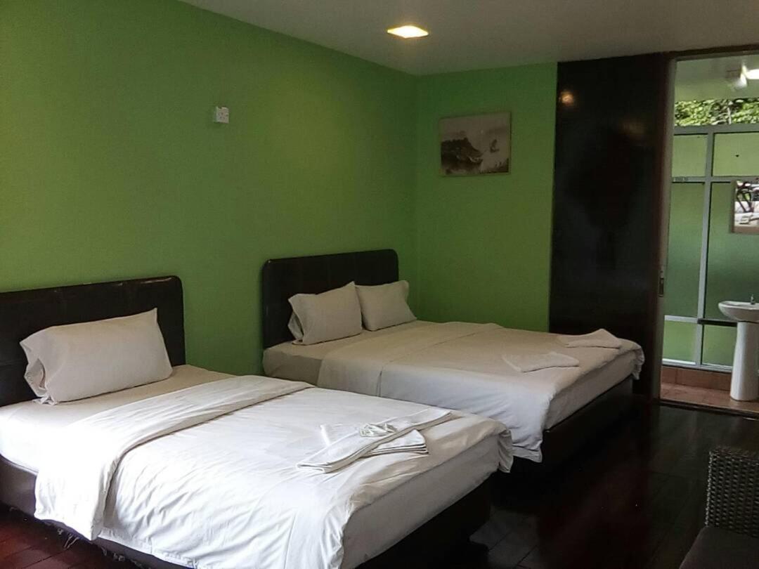 J Residence Kampong Kundassan Habitación foto