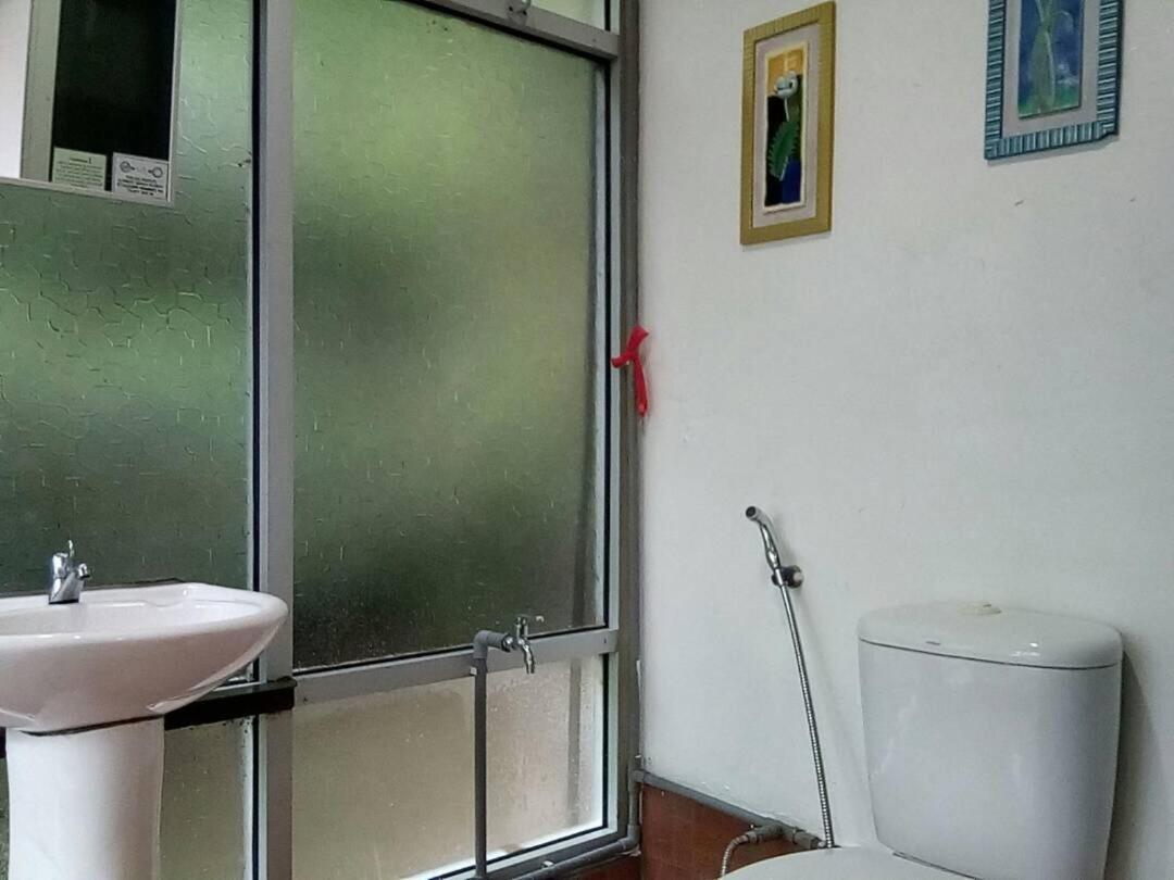J Residence Kampong Kundassan Habitación foto