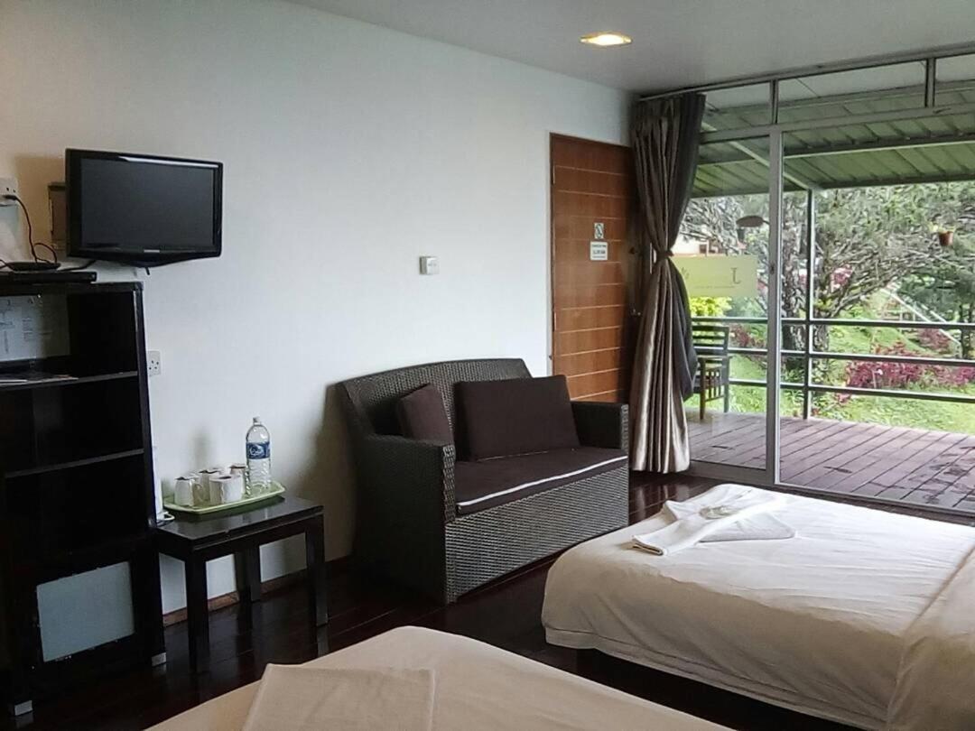 J Residence Kampong Kundassan Habitación foto